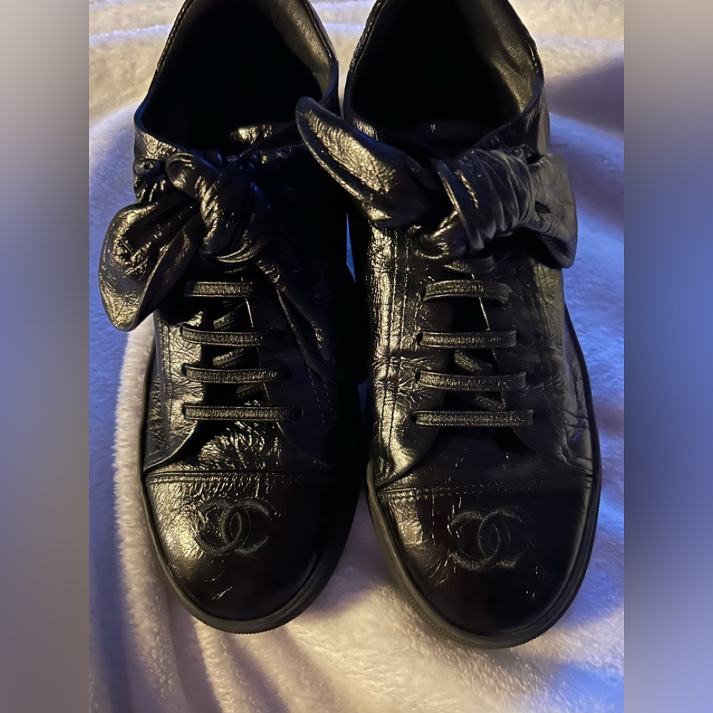 Chanel tennis shoes size 8 soft leather .. great condition
